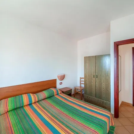 Apartment 1 Bedroom Amazing In Isola Rossa (Sassari)
